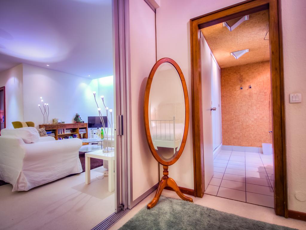 Central Sunny Spacious Appartement Straatsburg